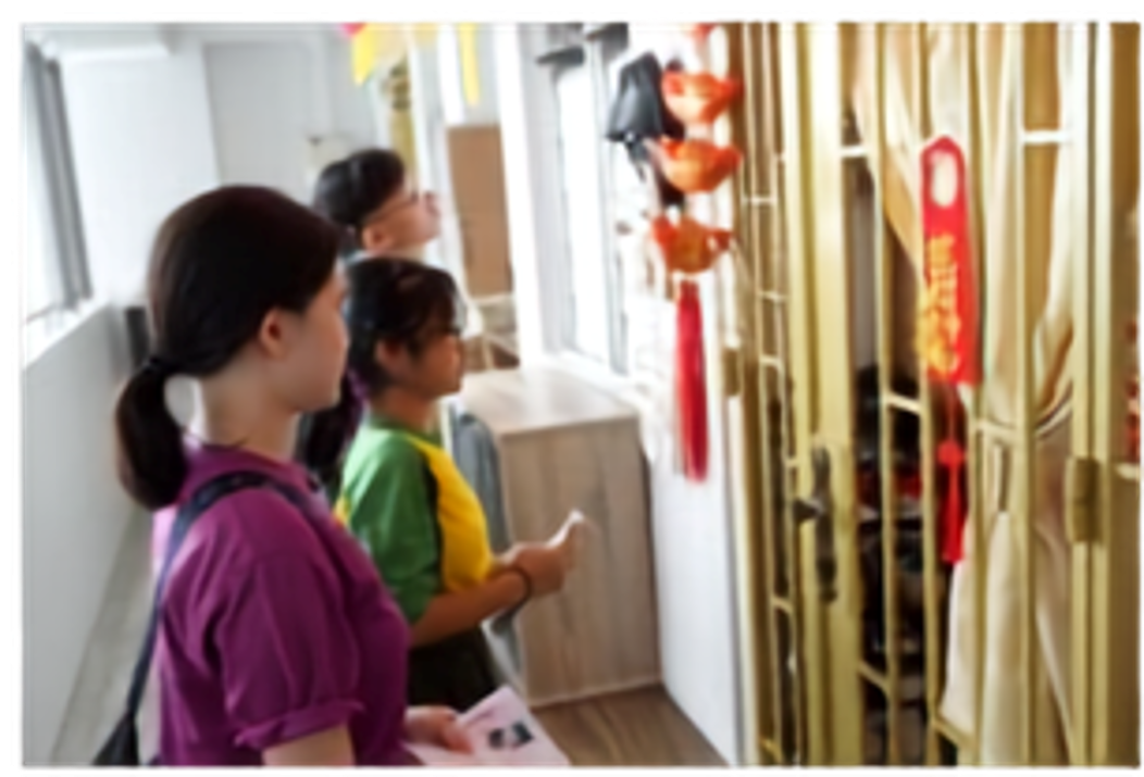 Our students partnered with Project Hope to set up a pop-up market for residents from rental unit households, providing them with the opportunity to select essential food items. Volunteers will assist with market setup, registration, queue management, food distribution, and stock replenishment.